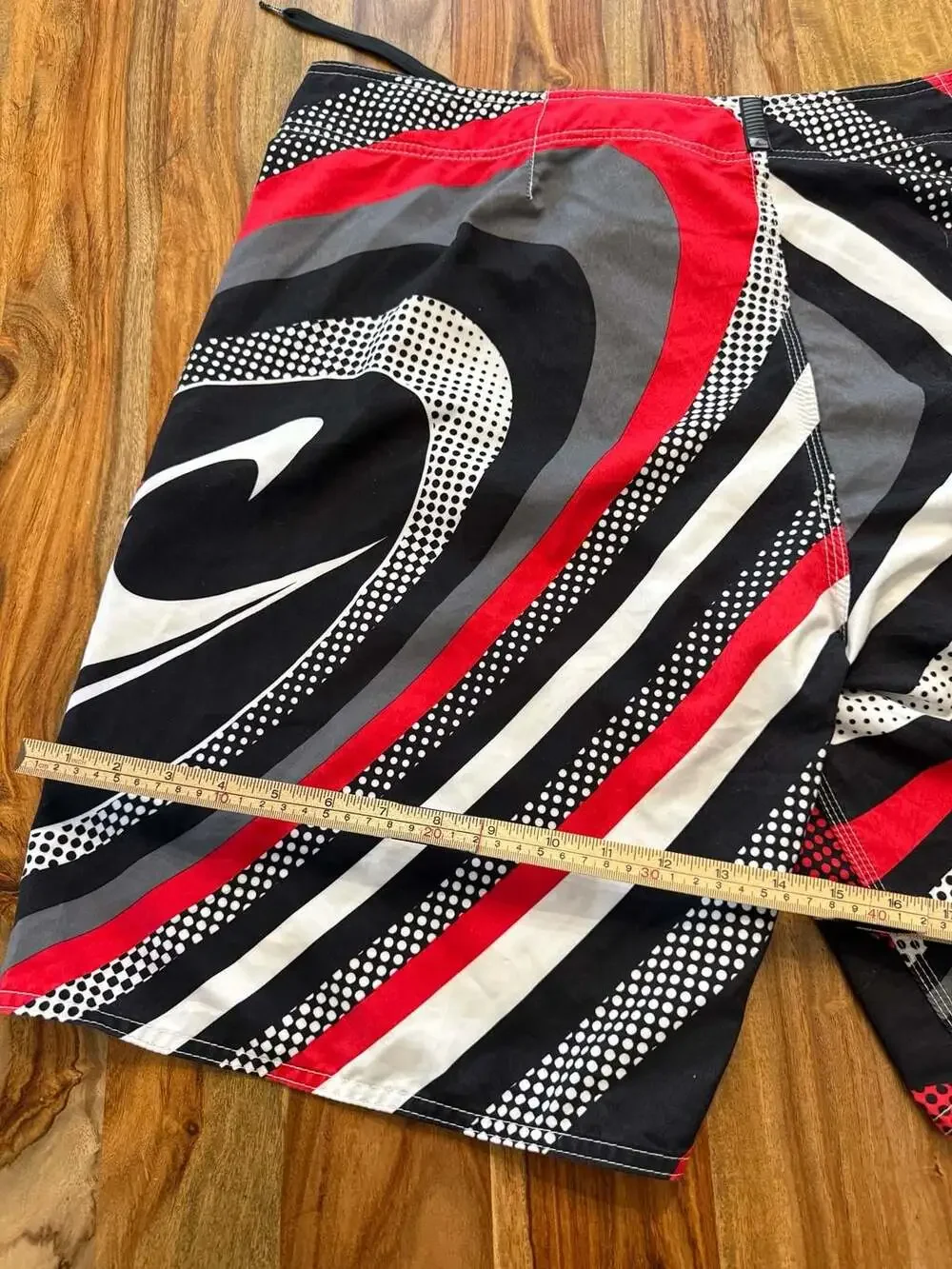 Y2K O'Neill Men's Black, Red, and White Board Shorts, Size 38
